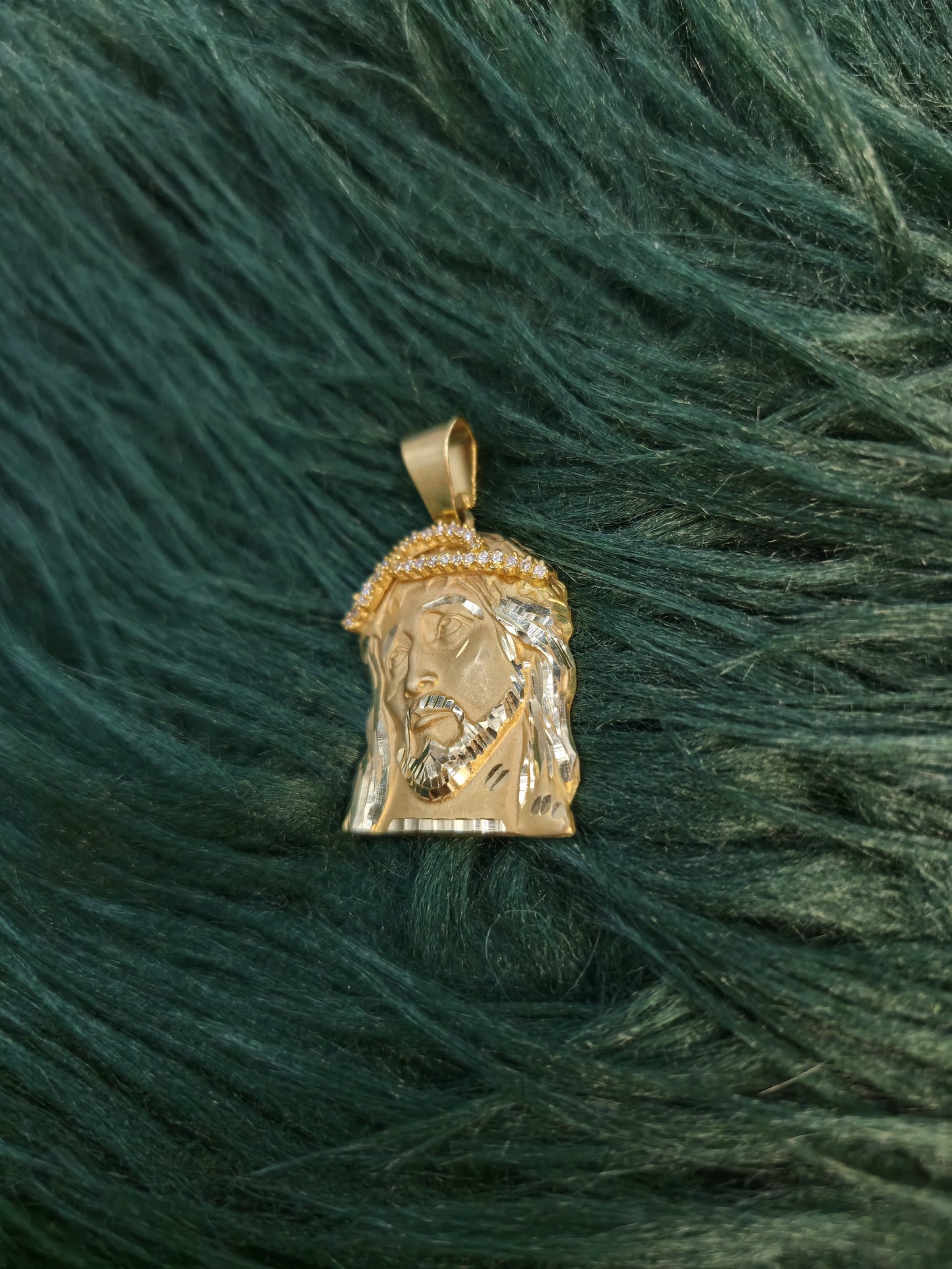 DIJES ROSTRO CRISTO 14 KT Weight 16.6