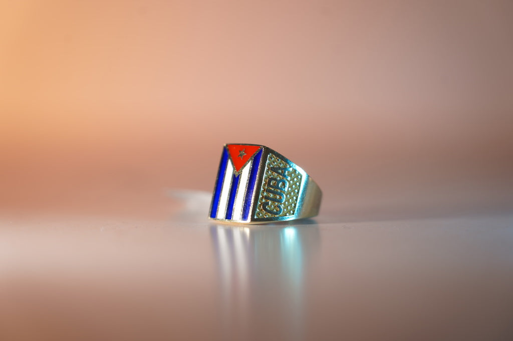 ANILLOS BANDERA CUBANA 14 KT Weight 7.9 G