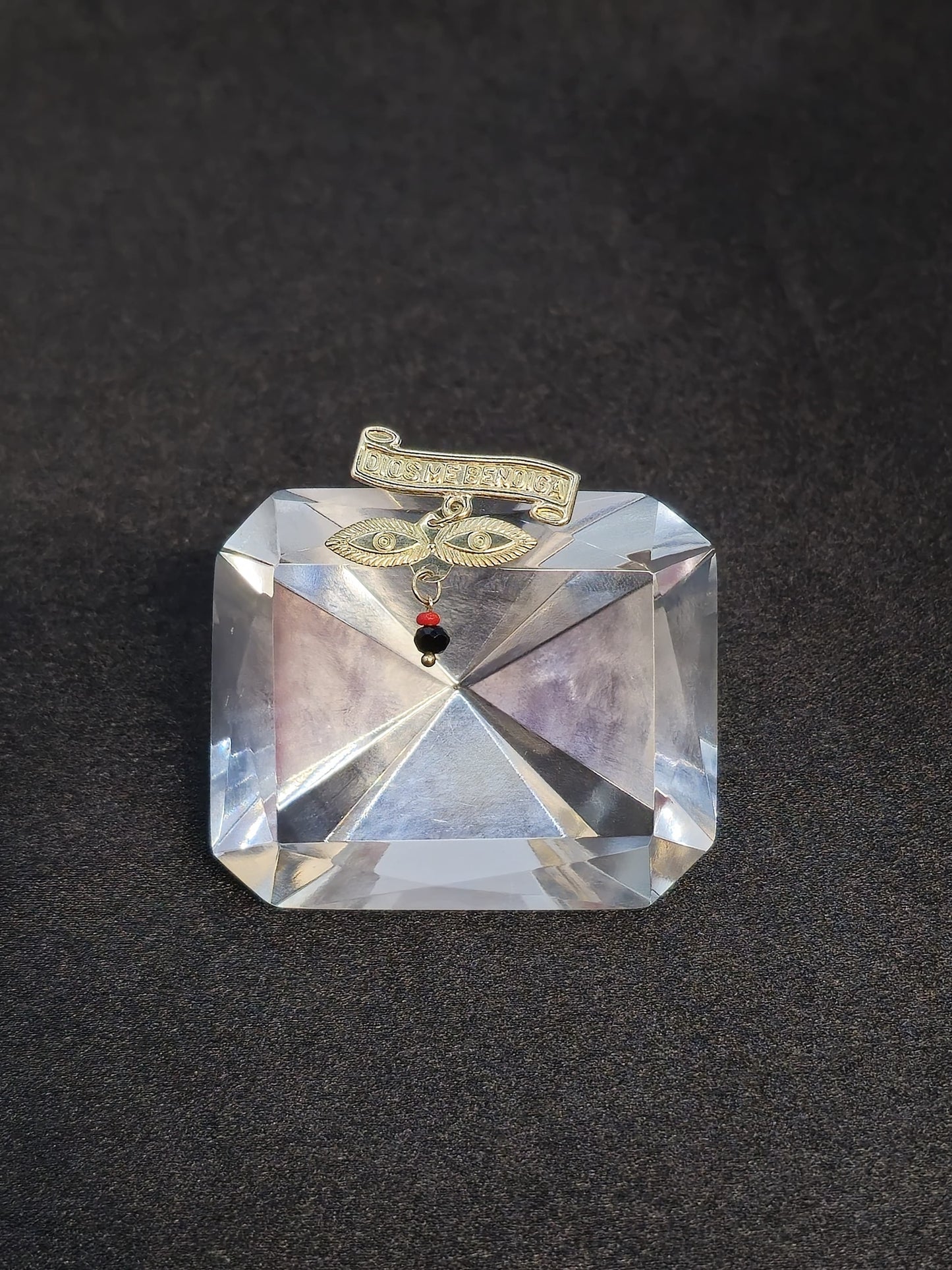 OJO SANTA LUCIA 10 KT Weight 0.8 G