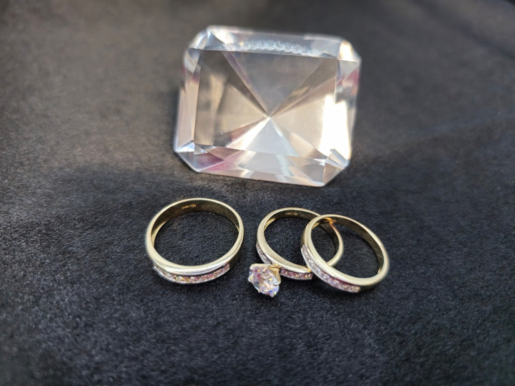 DUO ENGAGEMENT RINGS 14 KT Size W 6 ½ Weight 5.0 G