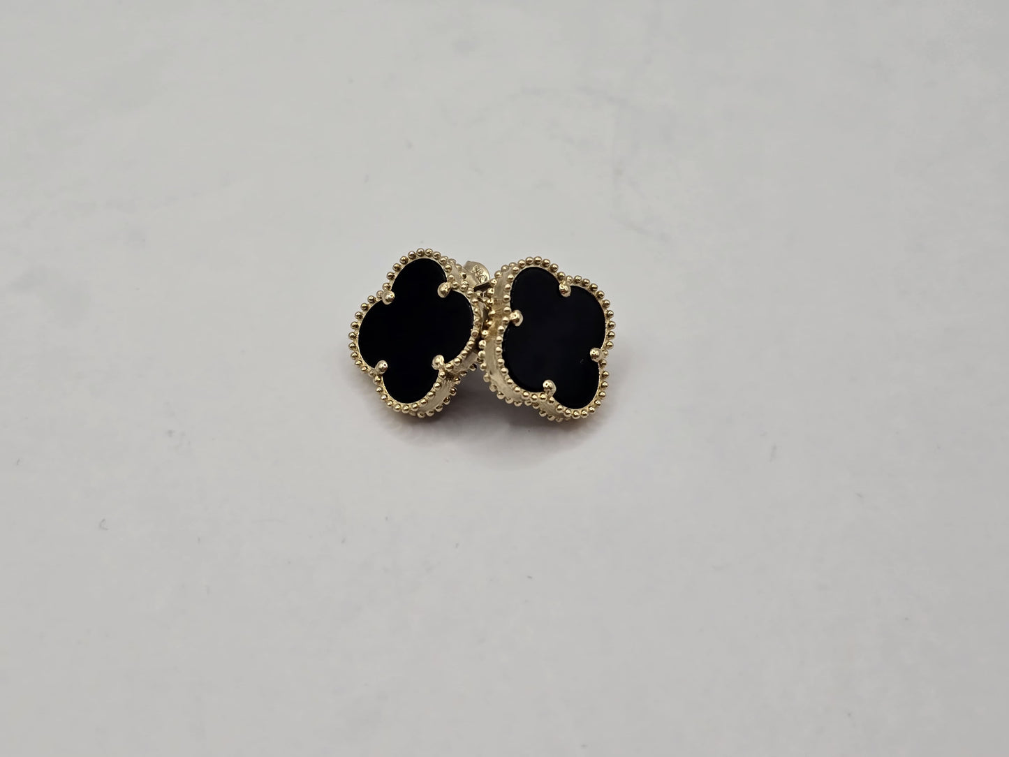 VAN CLEEF EARRINGS BLACK 14 KT Weight 3.2 G