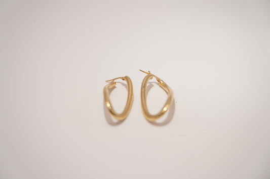 TWISTED HOOP EARRINGS 14 KT Weight 2.5